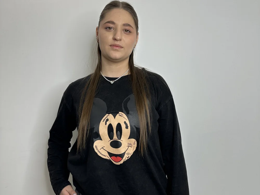 MonaDarnell offline chatrum