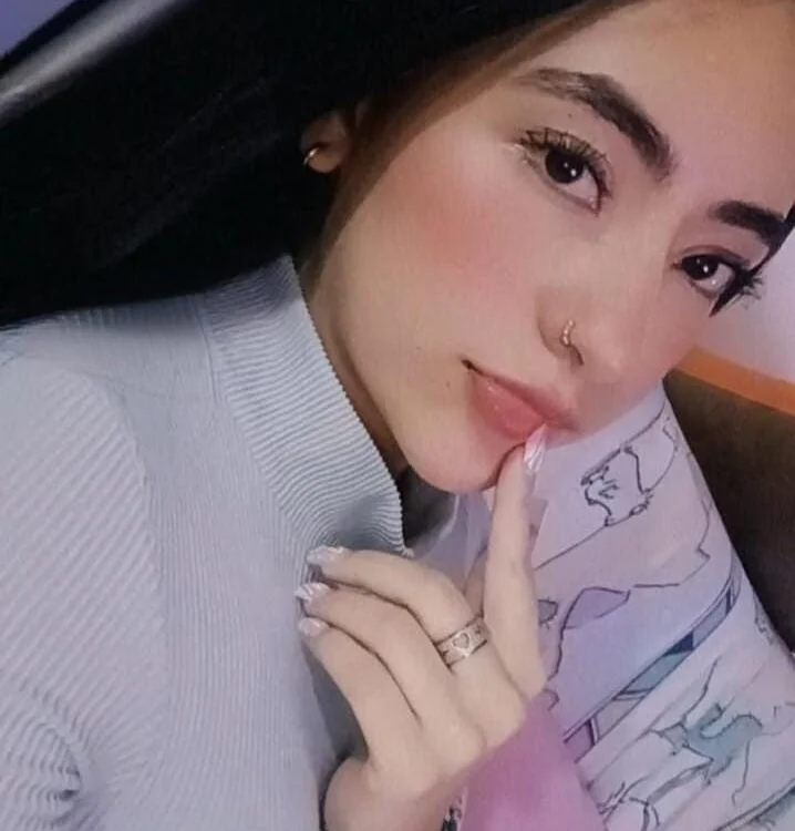 AuroraJohns_Pink offline XXX-chatje