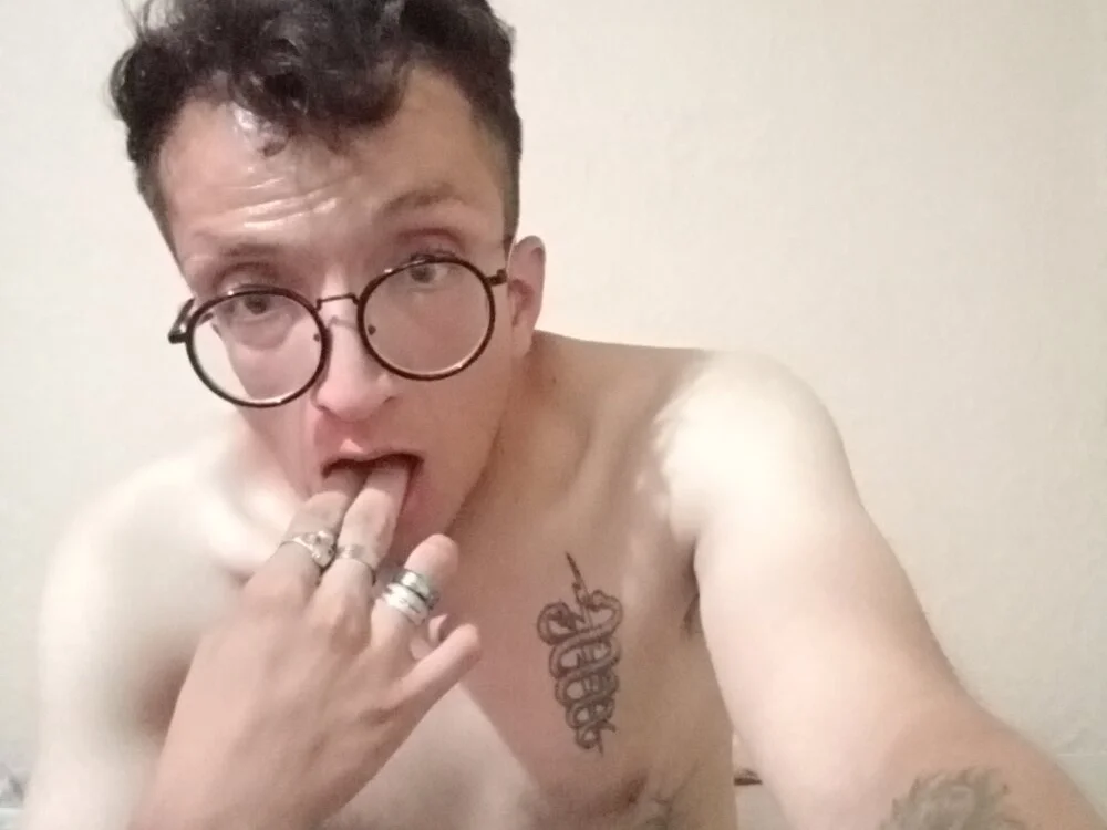 Allantututun Offline XXX chat