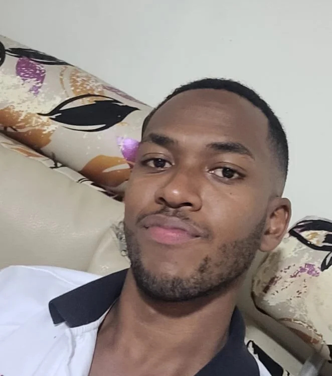 YOUR_BLACK's Offline Chat Room