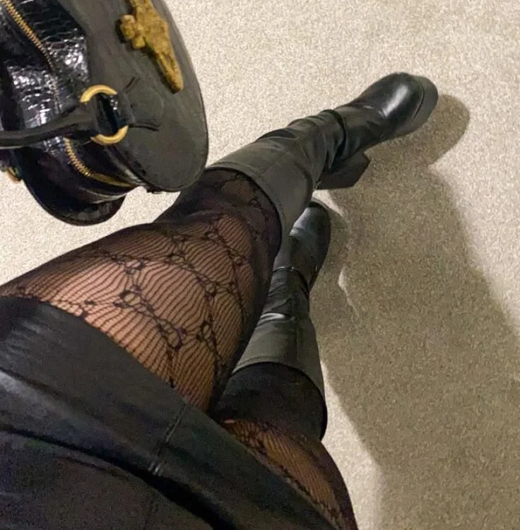 Thalisse-NoiirのオフラインXXXチャット