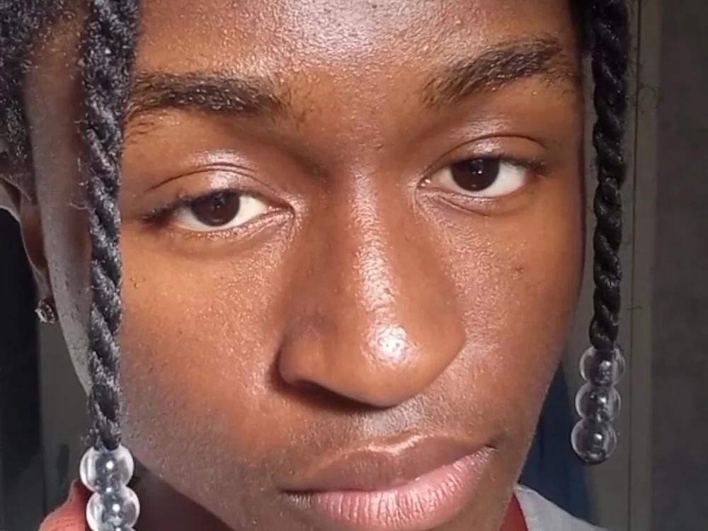 yungsky19's Offline XXX Chat