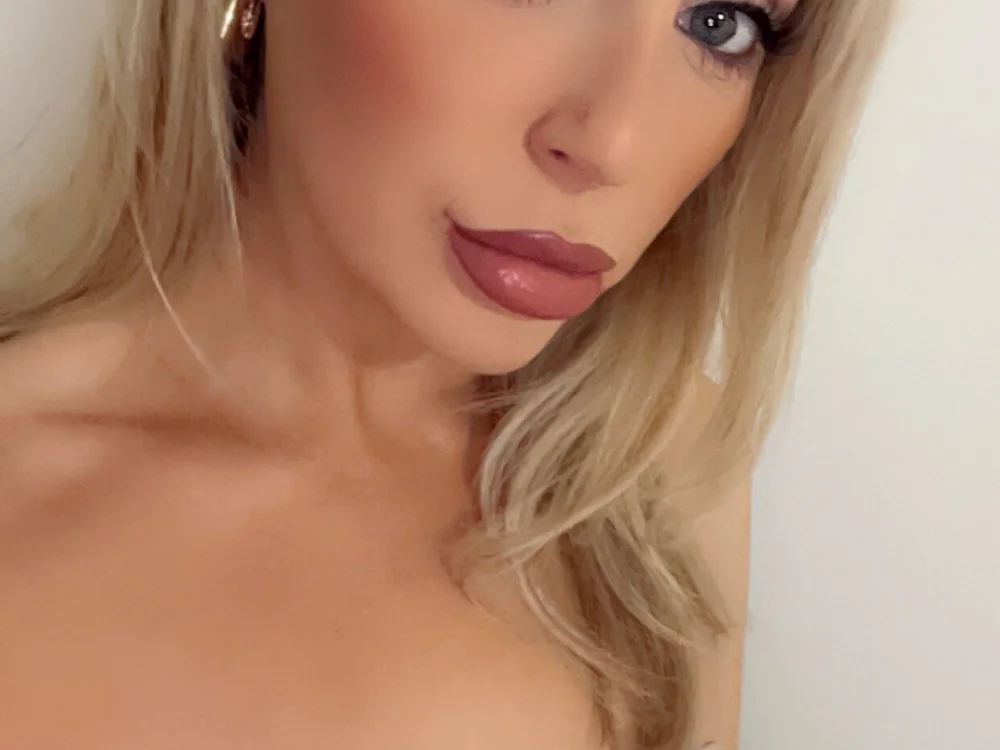 Babe_blond's Offline XXX Chat