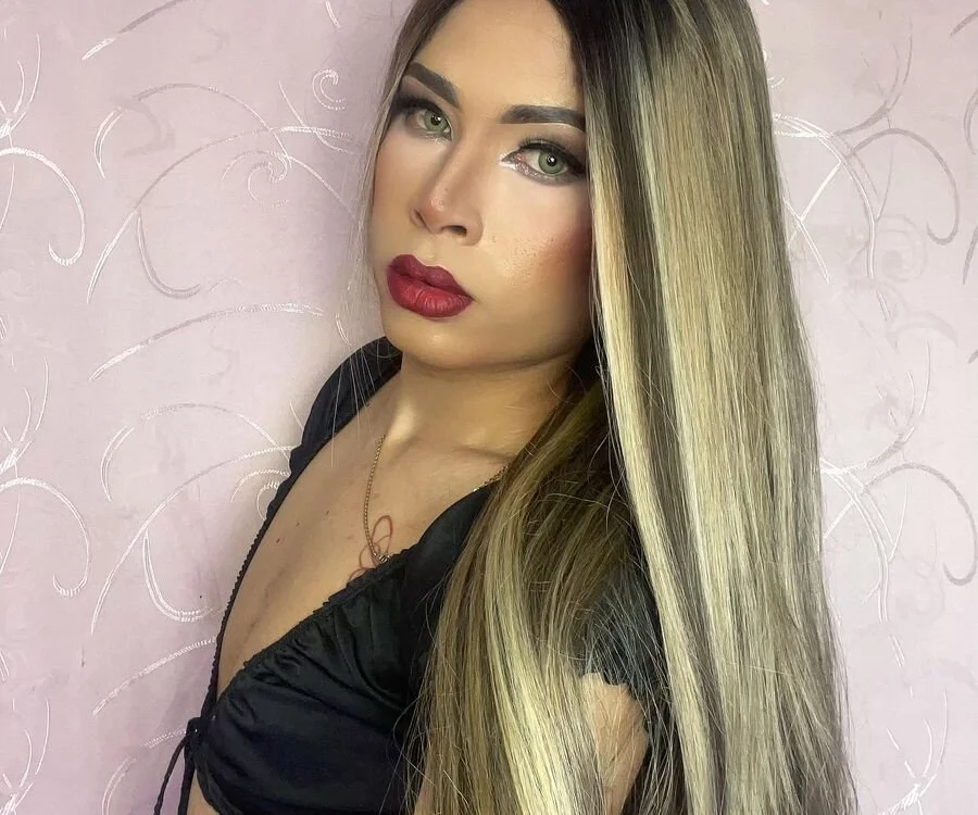 jazmin_waked Offline XXX-chat