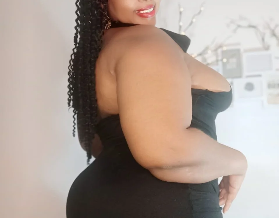 ZephyraMoan: офлайн-секс-чат