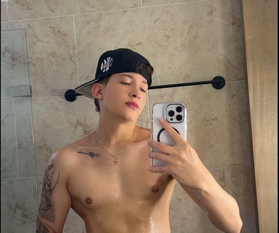 Czat XXX offline – emmanuel_scor