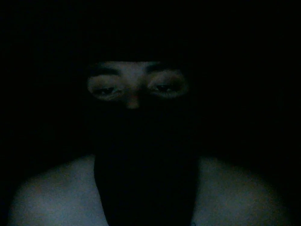 diecinueve2manos Offline XXX-Chat