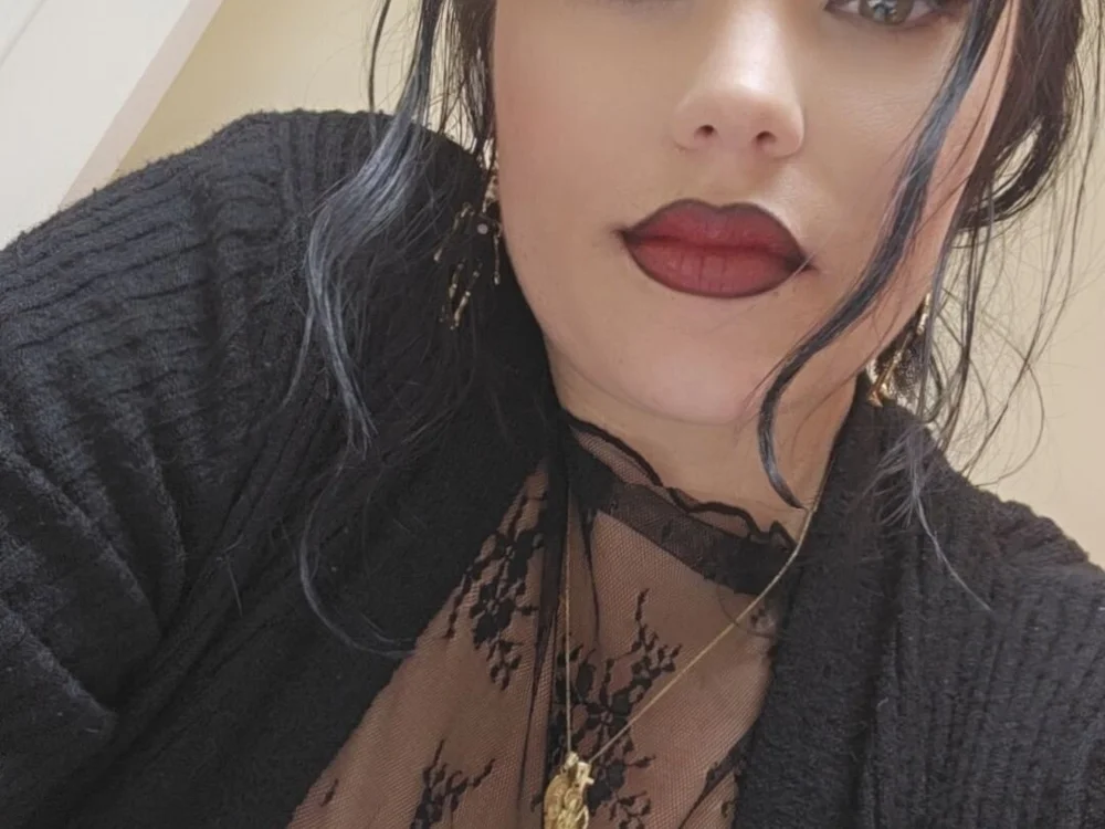 Isabella_Dusk offline chatrum