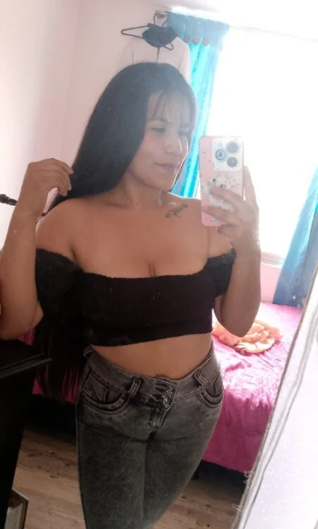Lunitha_19 Offline Chatraum