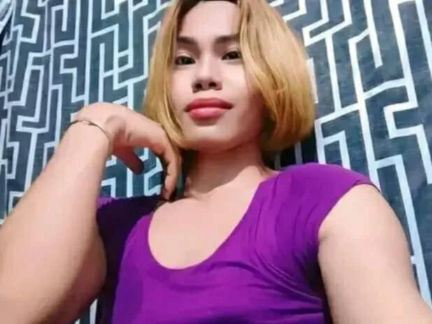 Qnamii's Offline XXX Chat