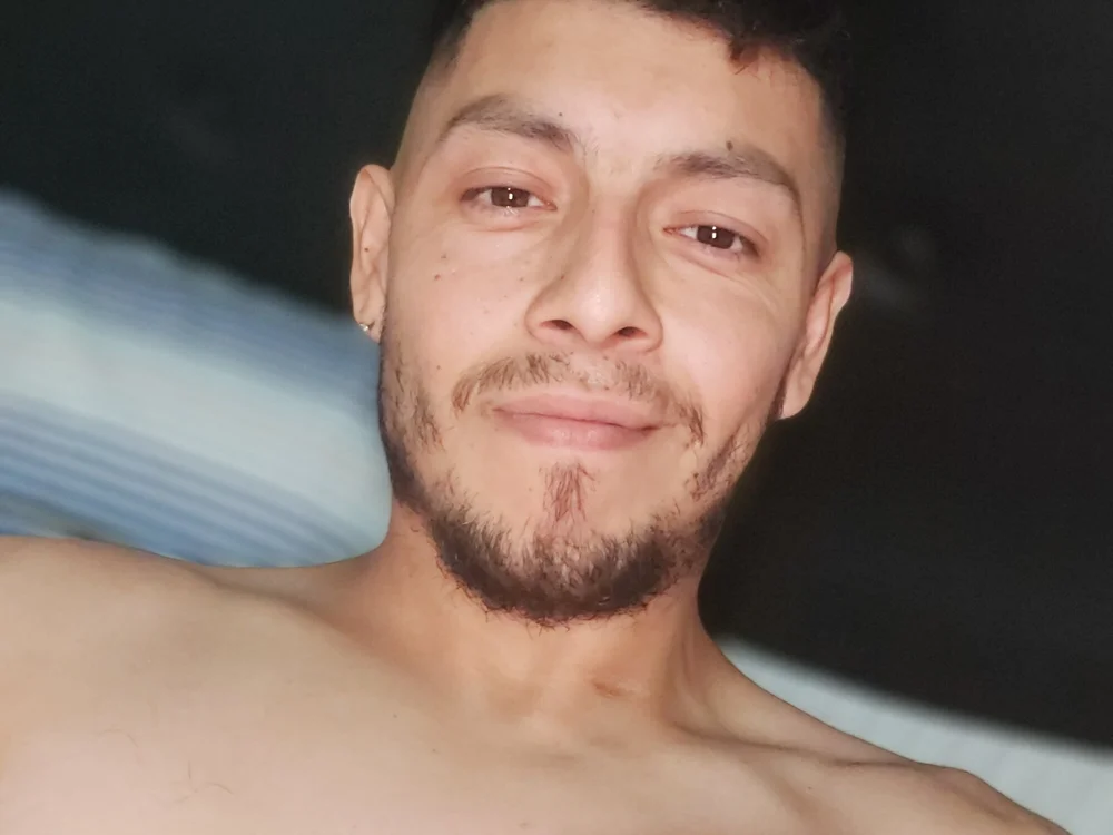 moro1693's Offline Chat Room