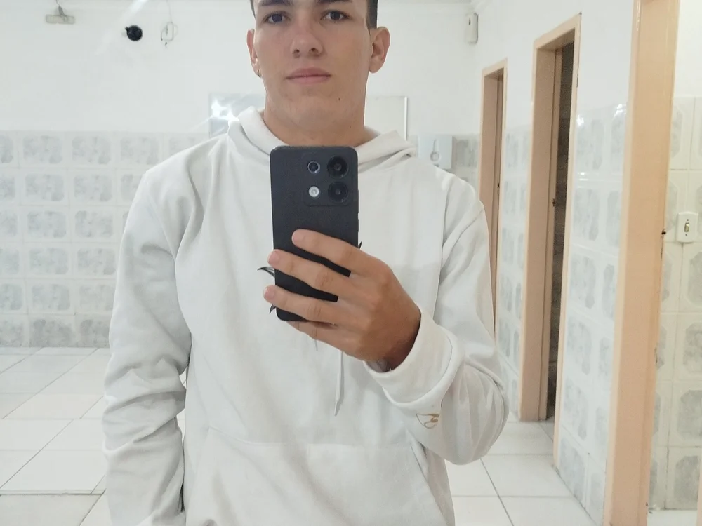Brayan202879 offline chatrum