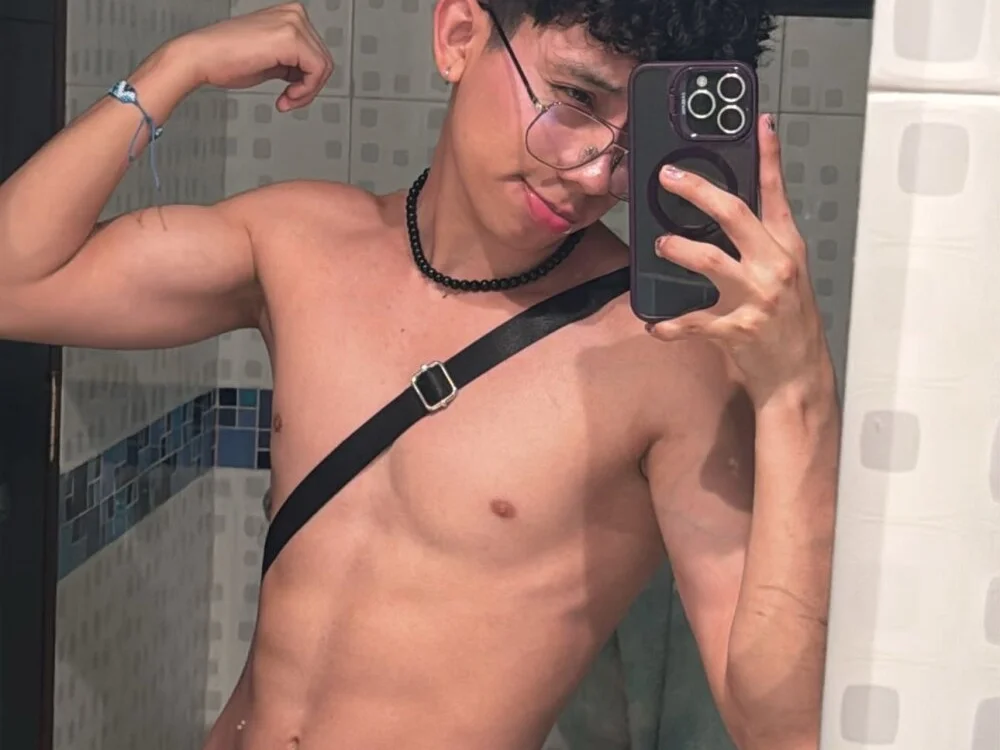 Офлайн-чат XXX liam_twiink