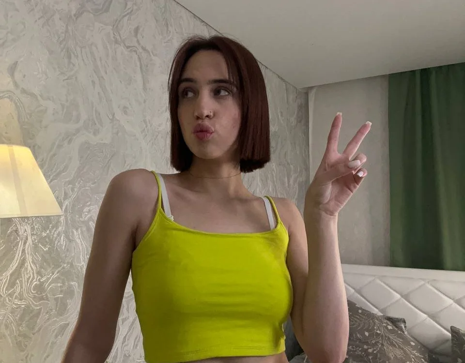 PeggyFrake's Offline Chat Room