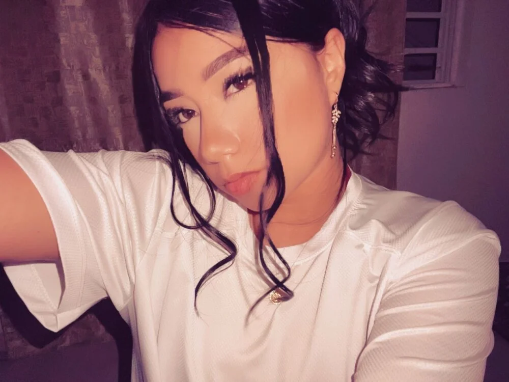 Bella_natt1 Adlı Modelin Çevrimdışı XXX Sohbeti