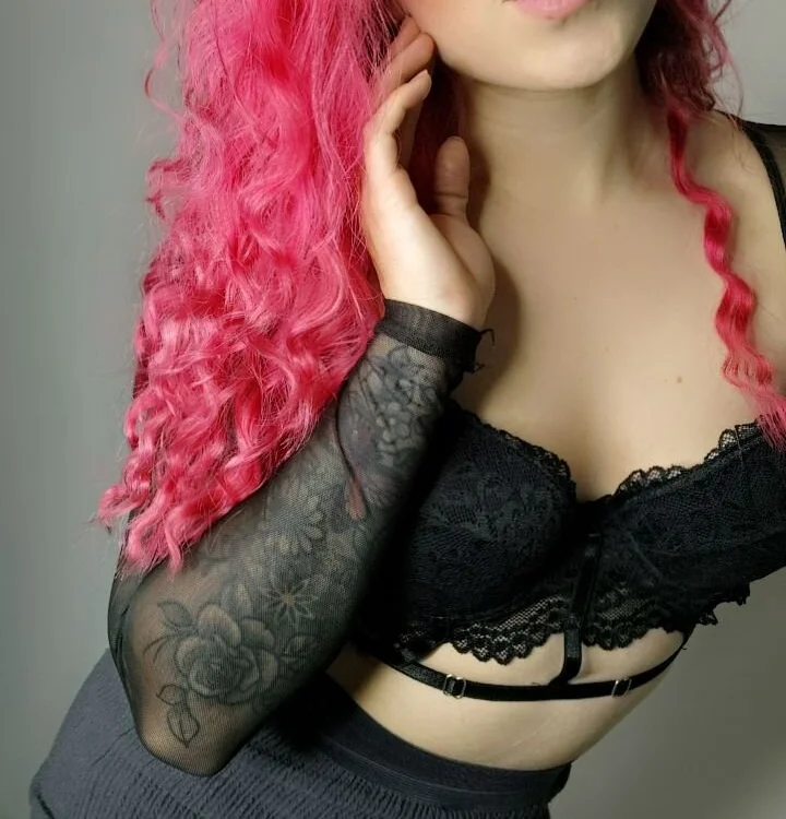 Ania_Pinkk offline chatrum