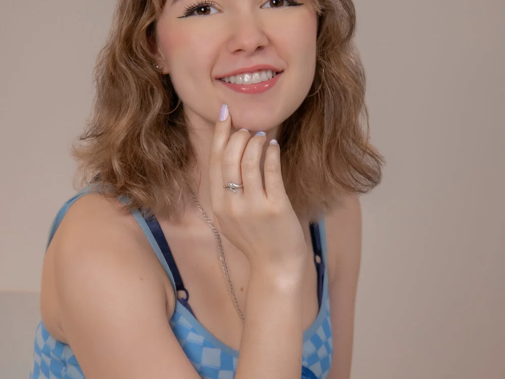 Lucia_Copper's Offline XXX Chat