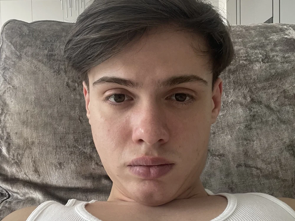 Alexbabyface's Offline Chat Room