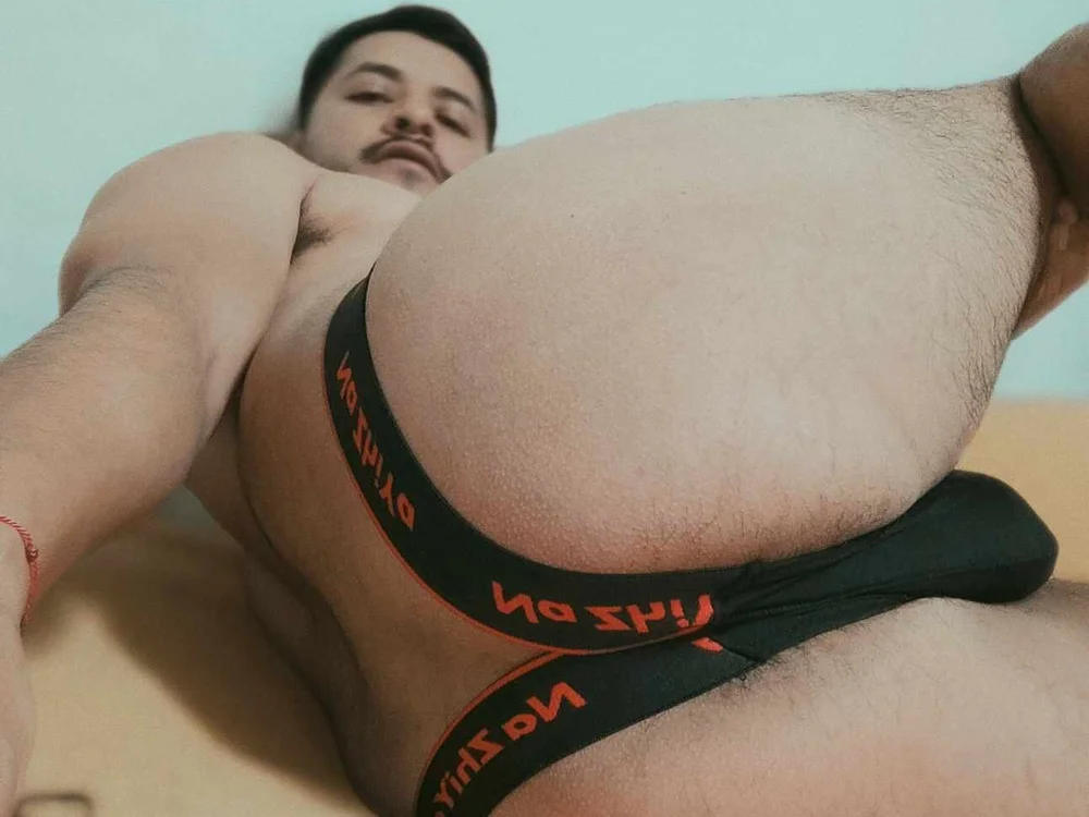7ichi7's Offline Chat Room