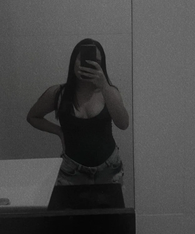 Clara_Castellani offline chatrum