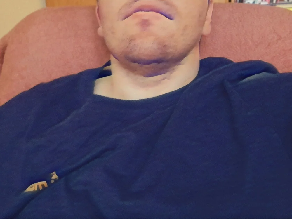 Big_BearDaddy offline chatrum
