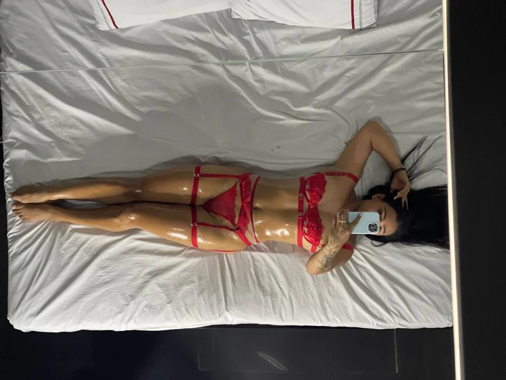 แชท XXX ออฟไลน์ของ Ashlyrouxx