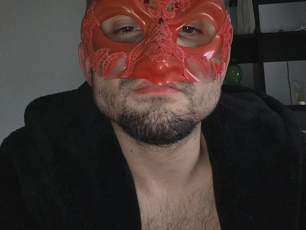 NaughtyBoy9502's Offline Chat Room