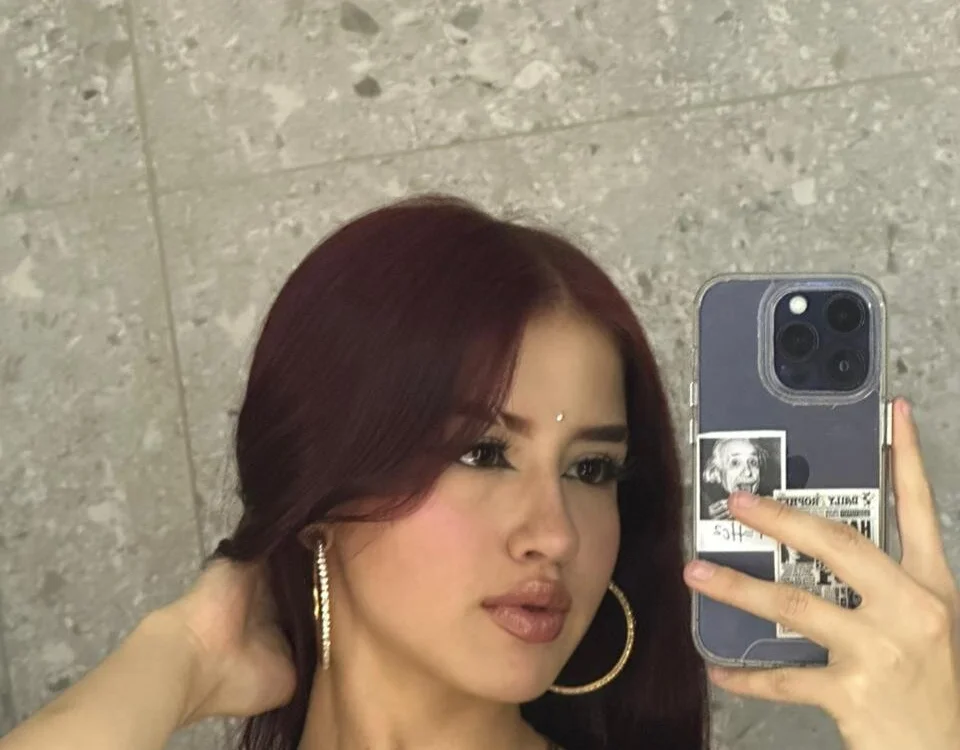 CherryyBloom_'s Offline XXX Chat