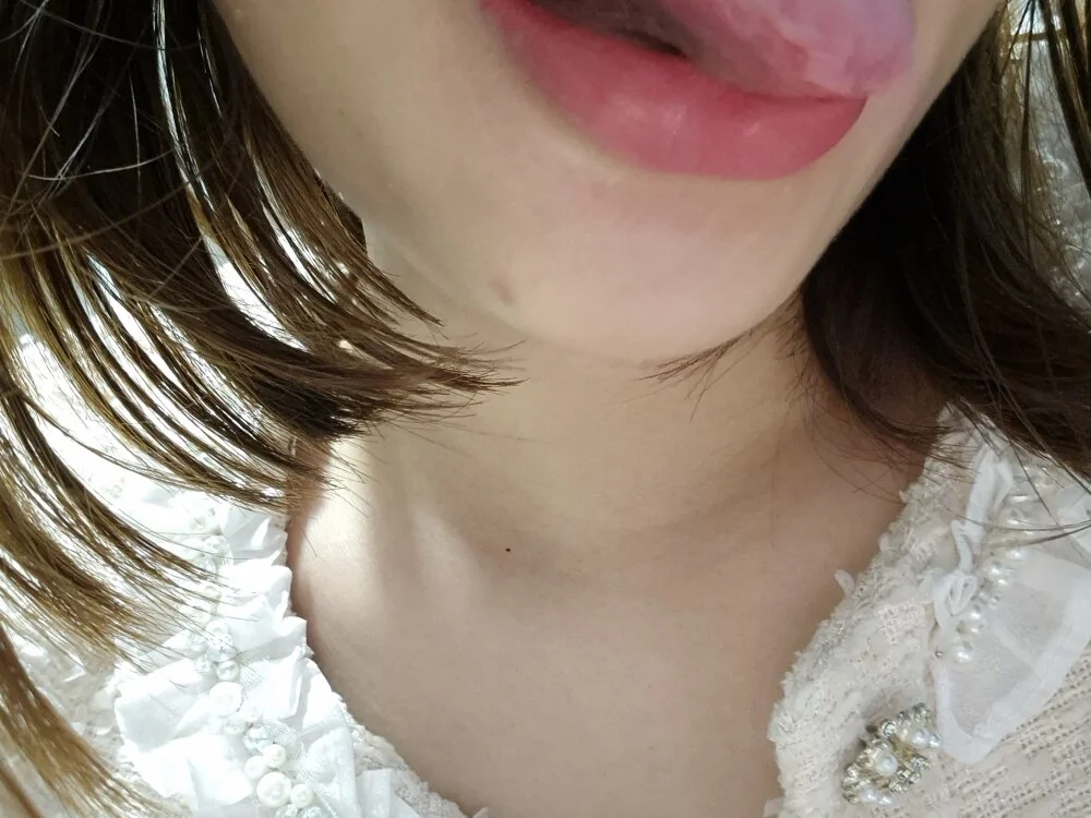 Yumiik2kk's Offline XXX Chat