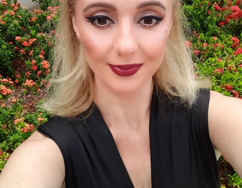 Leona-Exotic's Offline XXX Chat