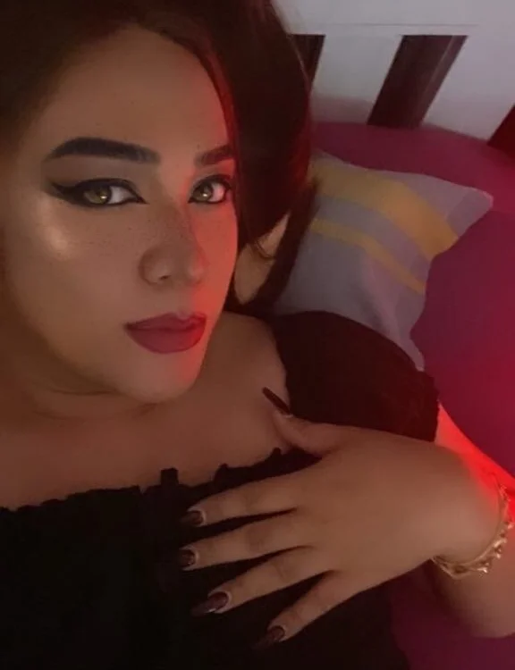 xSUCKTHYWOMANx's Offline XXX Chat