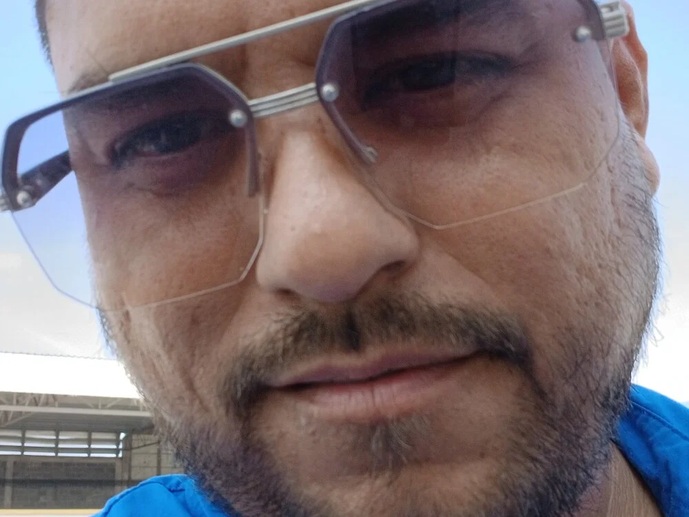 elilau23 Chat XXX Ngoại tuyến