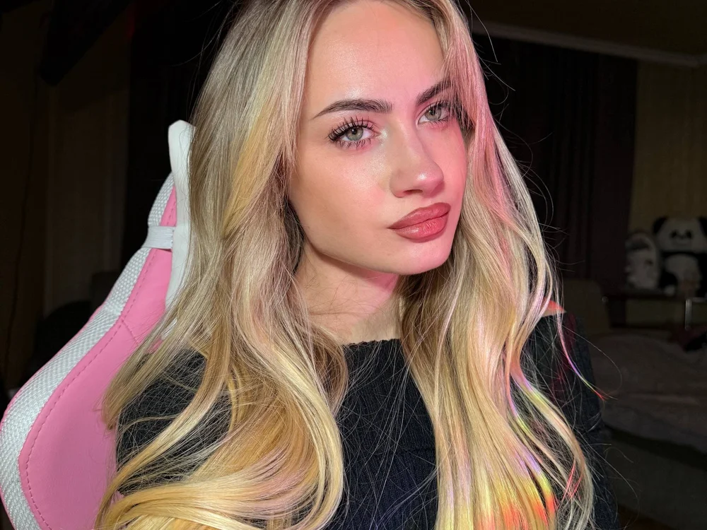 TiannaJedziniak cam model