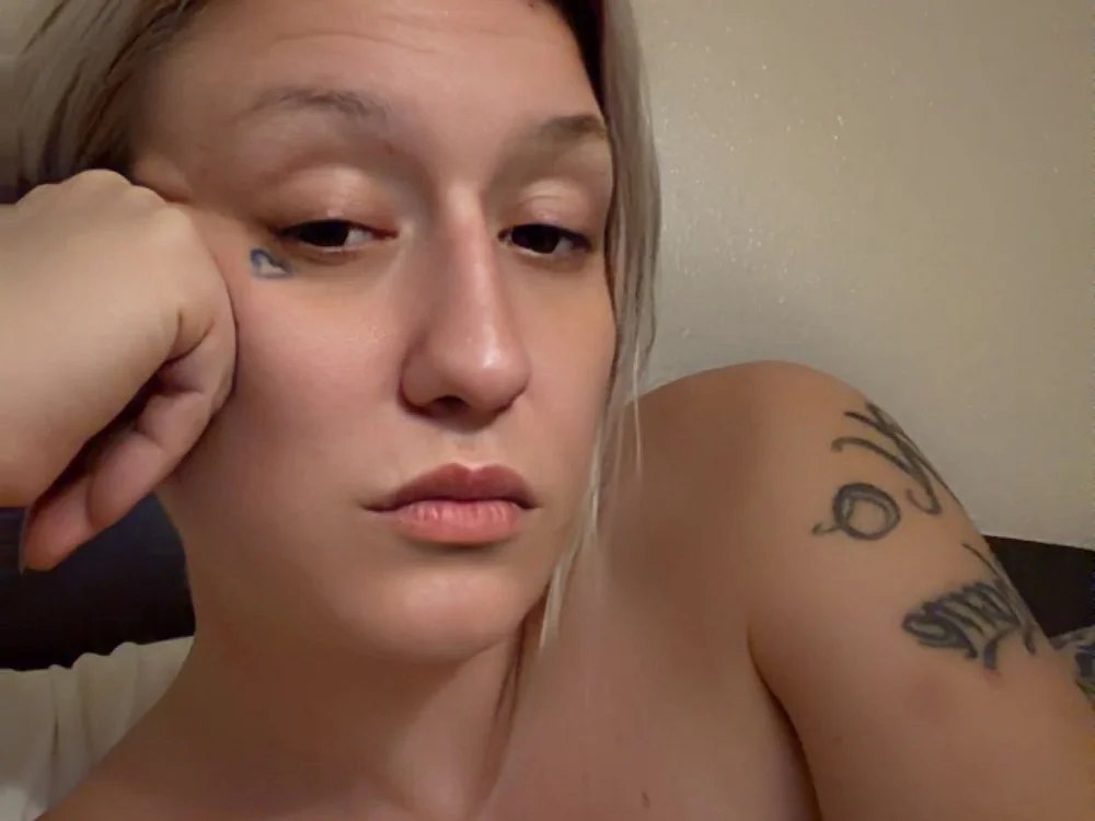 StarrJustine's Offline Chat Room