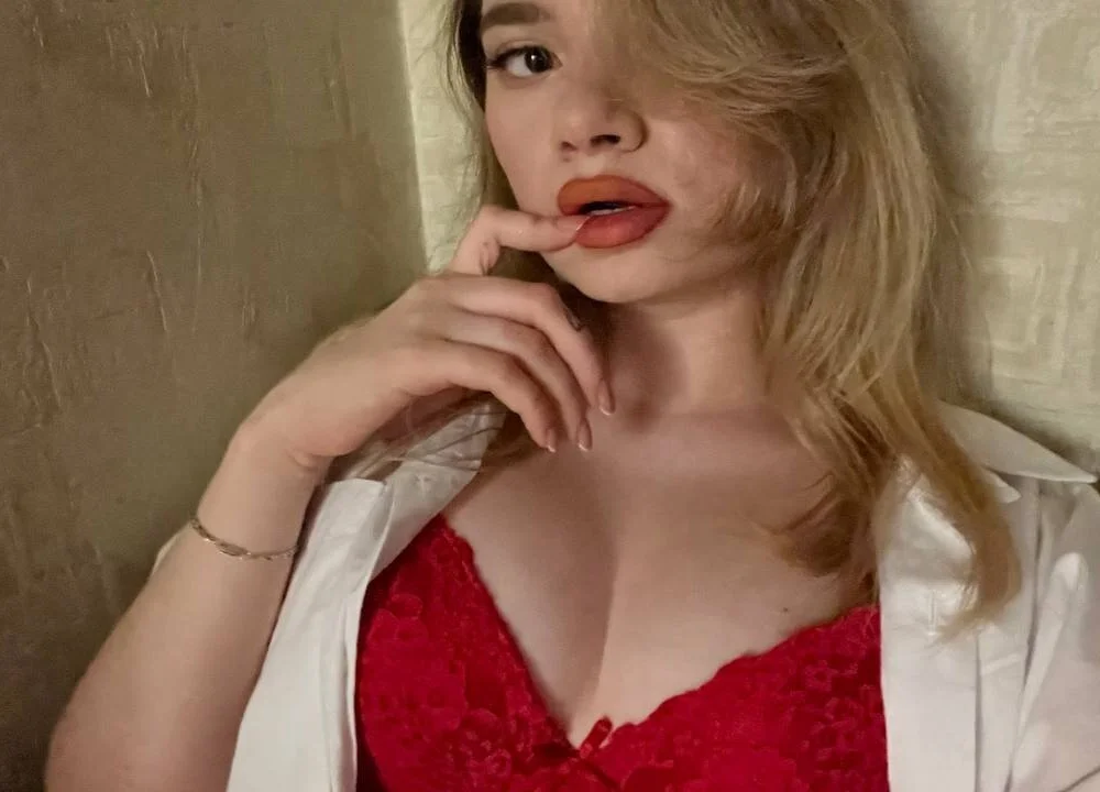 Aurora_Lace offline chatrum