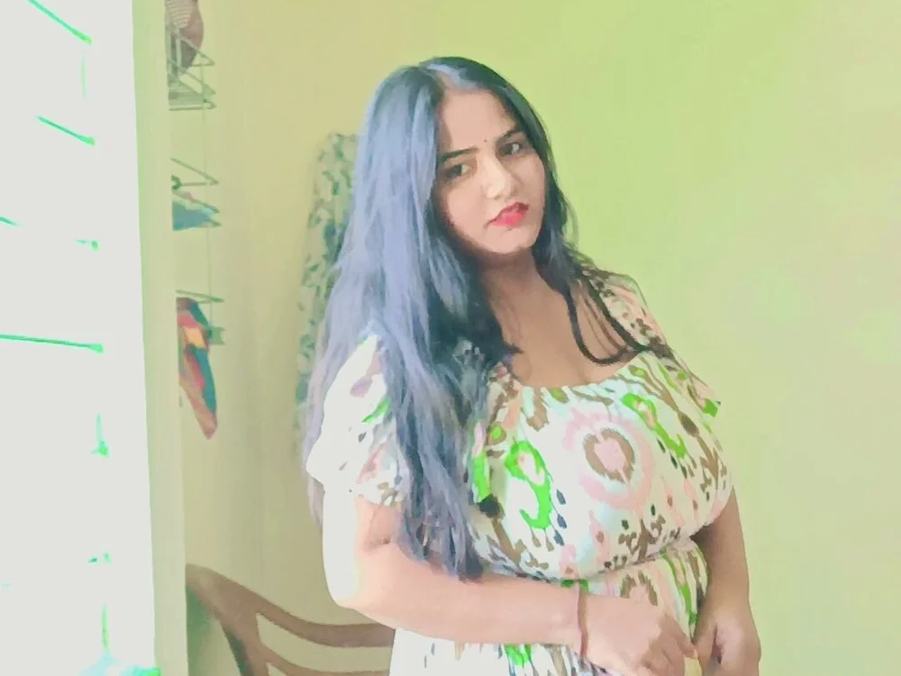 Surbhiofficial 離線 XXX 聊天