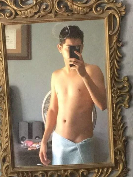 دردشة EliudGomez الجنسية دون اتصال