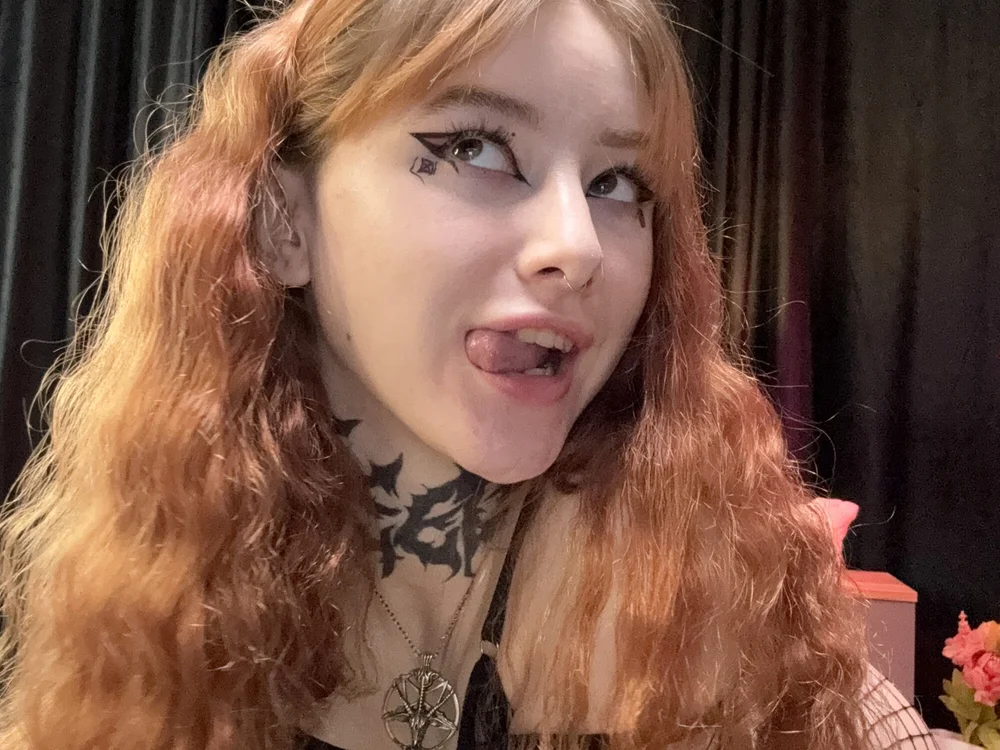 LovelyAida's Offline Chat Room