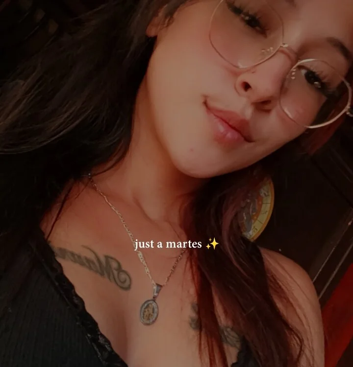 Zoe_Roxane Chat XXX offline