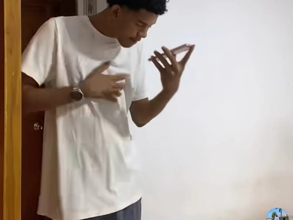 moisesmeon offline XXX-chat