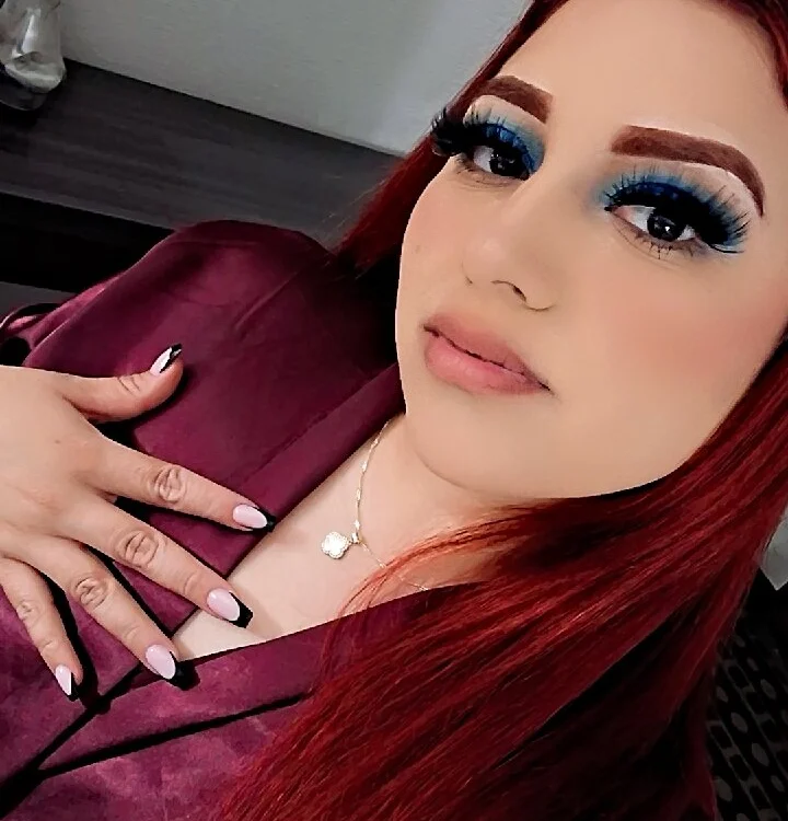 BLUECHERRYHOT's Offline XXX Chat
