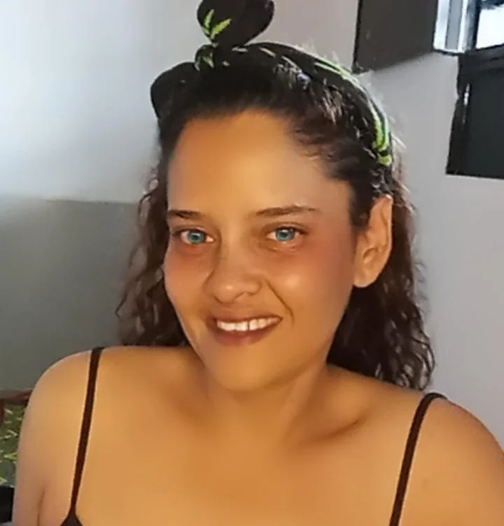 Eliz420's Offline Chat Room