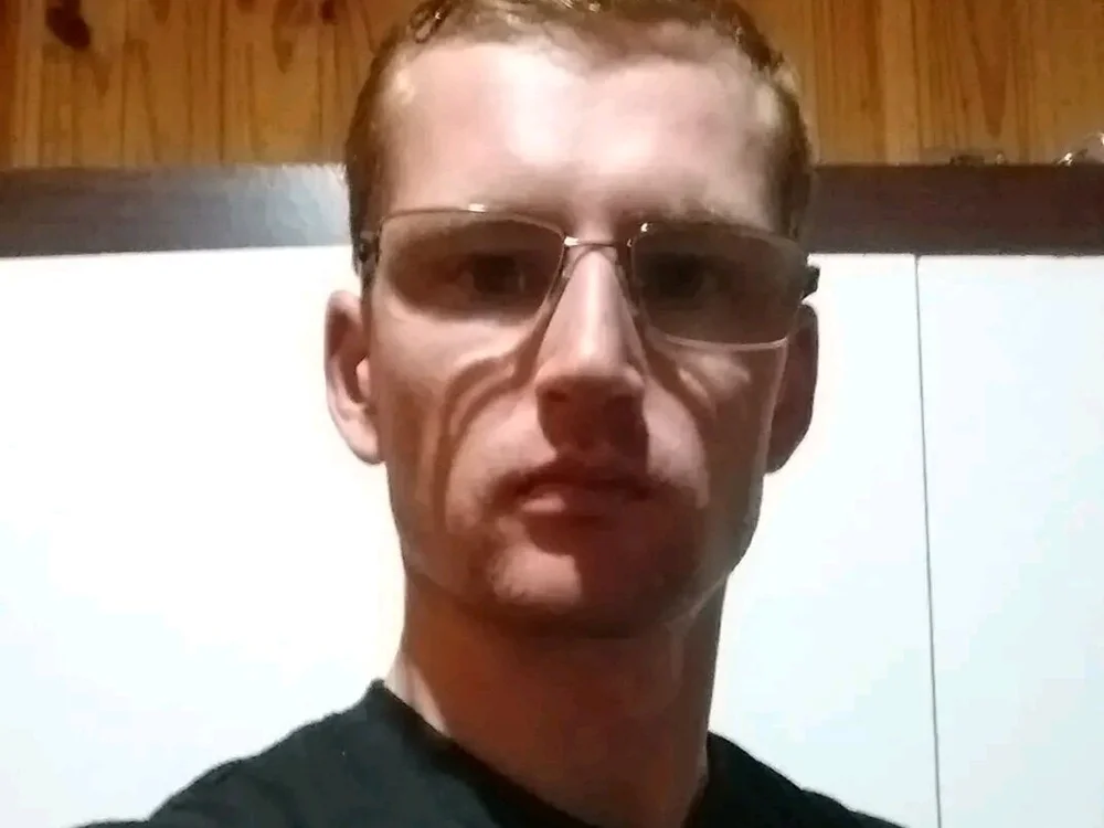 ad16y's Offline Chat Room