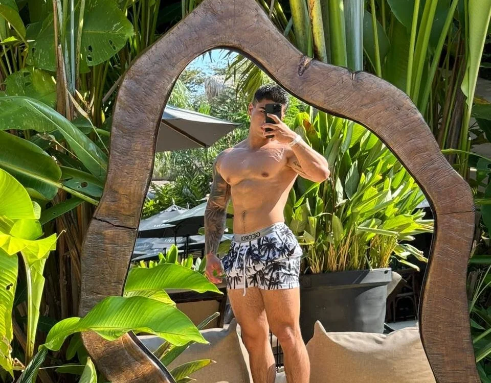 NicolasMuscles Obrolan XXX Offline