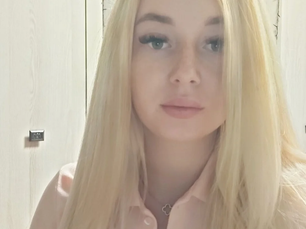 Stormy_Angel's Offline Chat Room