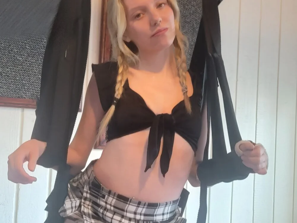 TheyCallMeSir6669 Chat XXX offline