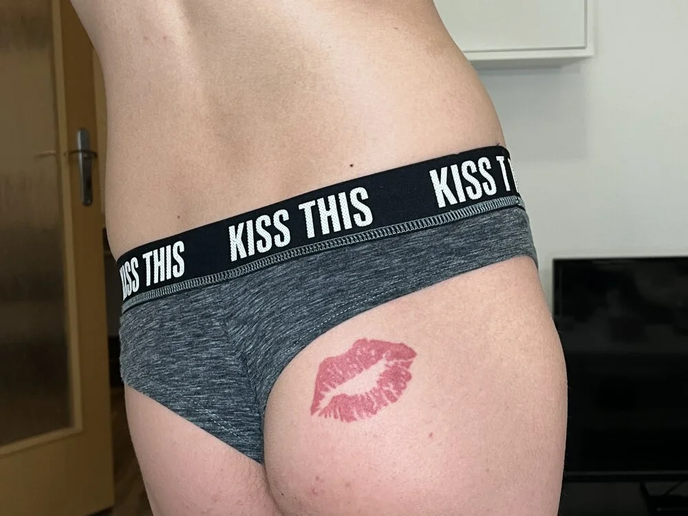 Hornyboy29cum Offline XXX Chat