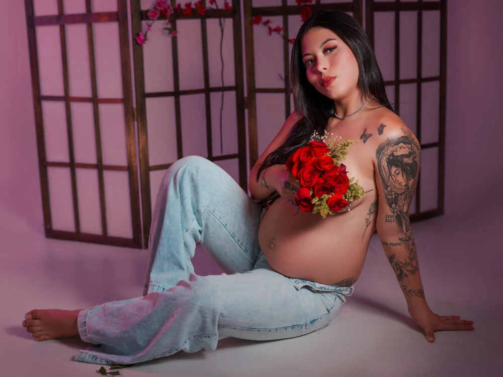 GabyLaurens 离线XXX聊天