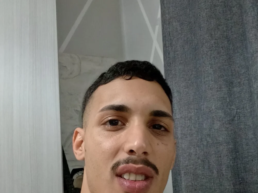 piccolo2002 Chat XXX offline