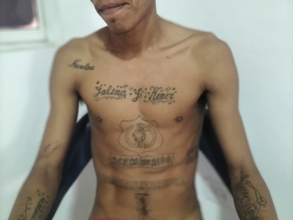 Skinny_horny_boy Offline XXX-Chat